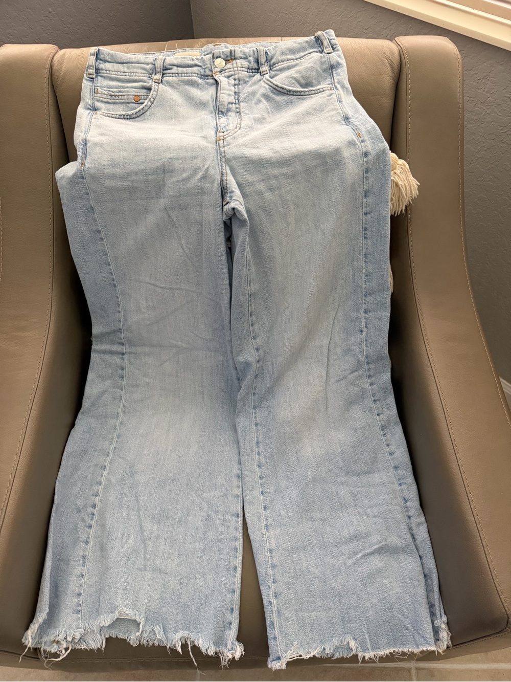 Pilcro Adi Light Blue Wide-Leg Frayed Hem Jeans - Picture 4 of 5